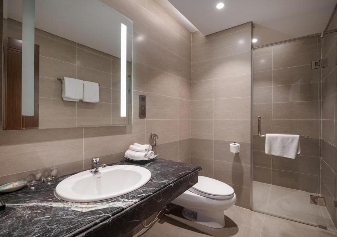 Sunrise Luxury Apartment With Ocean View Danang Exterior photo