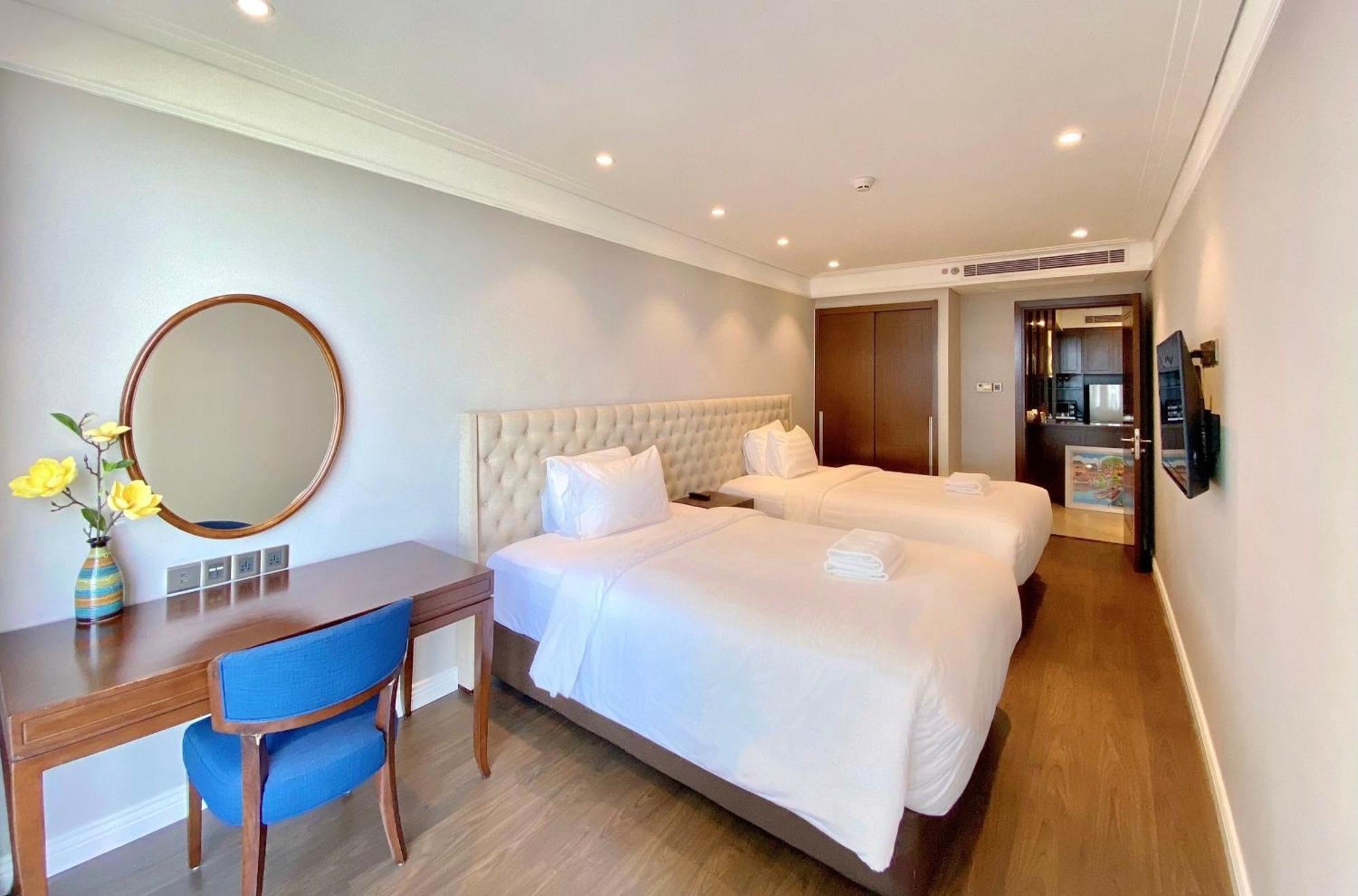Sunrise Luxury Apartment With Ocean View Danang Exterior photo