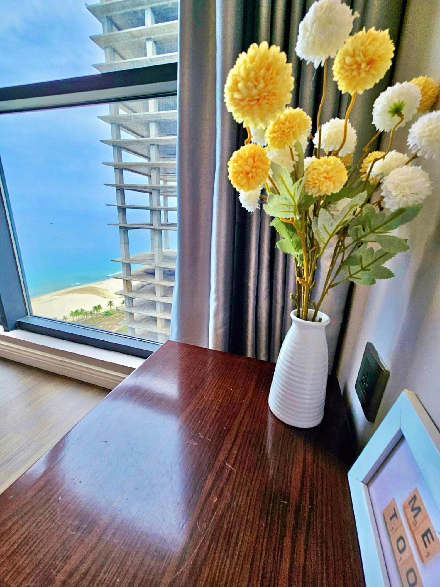 Sunrise Luxury Apartment With Ocean View Danang Exterior photo