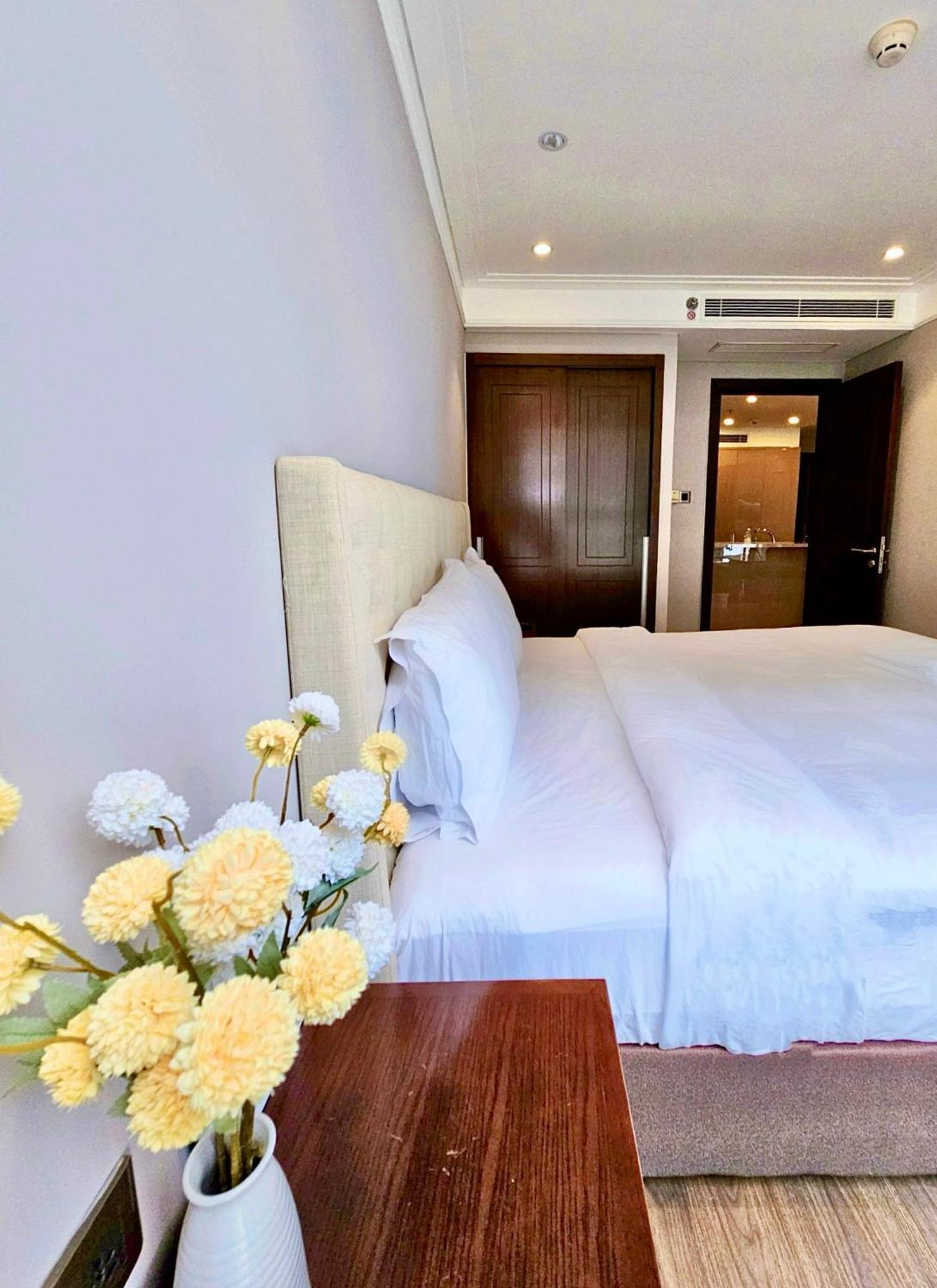 Sunrise Luxury Apartment With Ocean View Danang Exterior photo